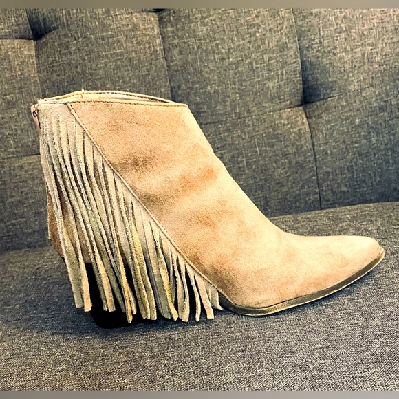 Mossimo Suede Thick heeled Pointed Toe, Fringe Booties - Picture 5 of 10